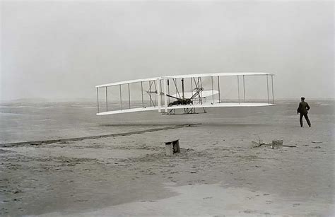 The Evolution of Flight: Tracing the Journey from Leonardo da Vinci to the Wright Brothers