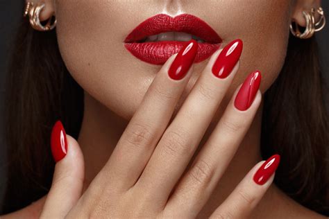 The Fascinating History of Crimson Nail Lacquer