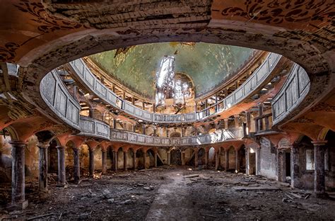 The Fascination of Forgotten Spaces: Exploring the Captivating World of Neglected Residences