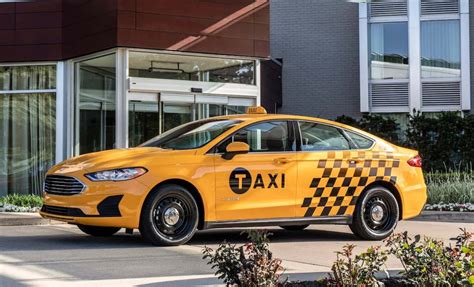 The Freedom of Roaming the City in a Taxi