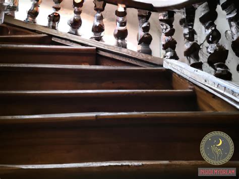 The Hidden Significance of Staircases in Dream Interpretation