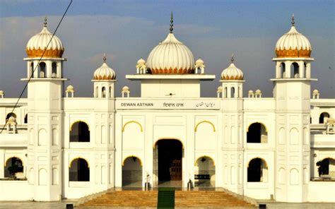 The History and Architecture of the Glorious Gurdwara