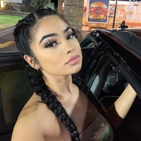 The Influence of Lesly Contreras on Social Media Platforms