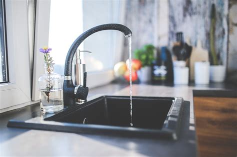 The Influence of the Subconscious Mind in Imagining an Overflowing Kitchen Sink