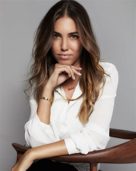 The Physical Characteristics of Amber Le Bon