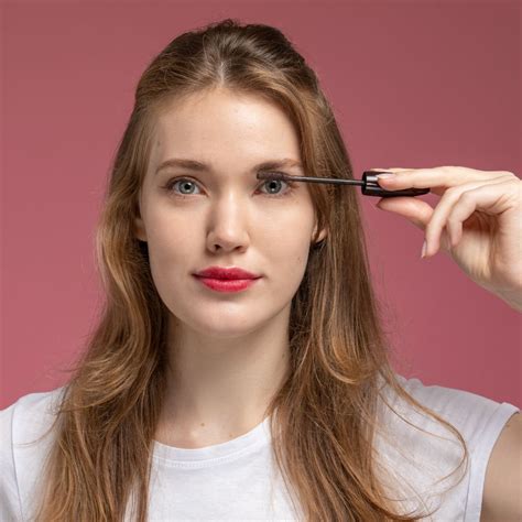 The Power of Eyebrow Products: Choosing the Right Tools for the Perfect Look