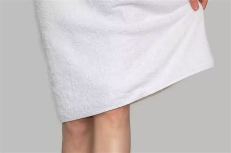 The Psychological Significance of Donning a Towel atop One's Cranium