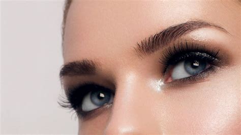 The Role of Makeup: Enhancing Your Eyebrows with Cosmetics