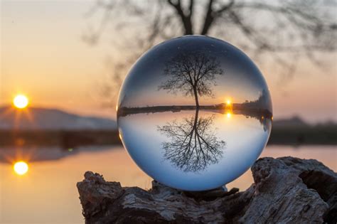 The Science Behind Crystal Balls: Understanding the Role of Light and Reflection