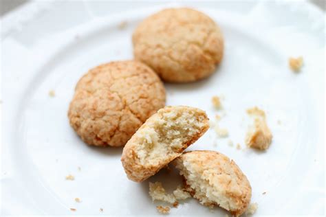 The Science Behind Fluffy and Crumbly Biscuits