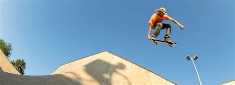 The Science and Mechanics Behind Skateboarding Tricks