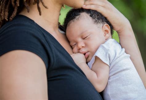 The Significance of Establishing a Spiritual Bond with an Infant Girl in One's Dream