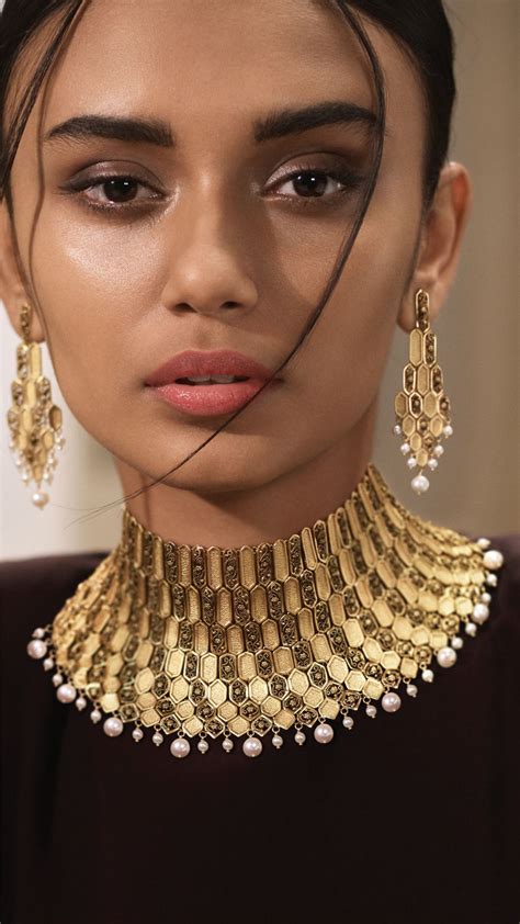 The Significance of Gold Jewelry in Contemporary Society