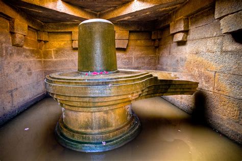 The Symbolic Power of the Lingam