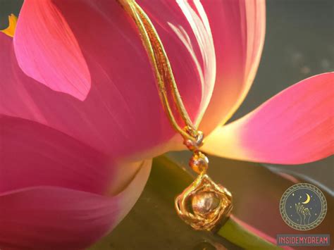 The Symbolism of Gold Jewelry: Decoding its Significance