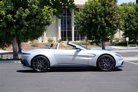 The Temptation of Open-Air Motoring: Exploring the Thrill of Convertibles