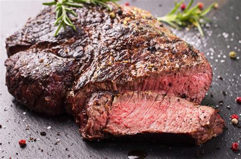 The Ultimate Grilled Steak: Tips for the Perfect Cook