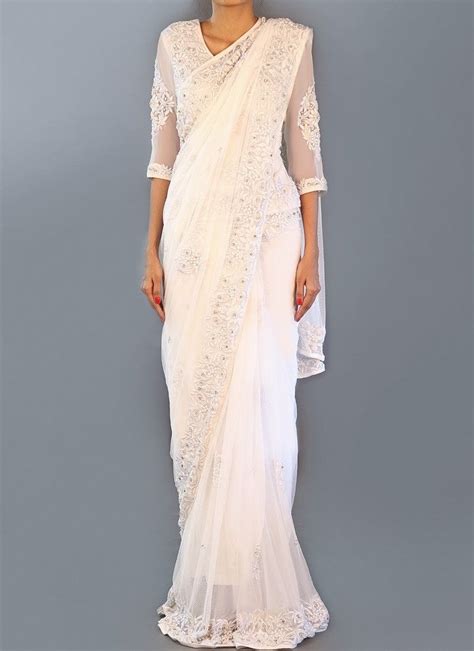 The Versatile Appeal of the White Saree: From Everyday to Extraordinary