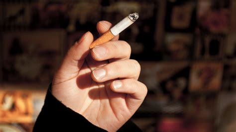 The occurrence of cigarette-related dreams following the decision to stop smoking