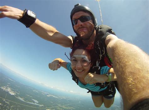 Therapeutic Benefits of Paragliding and Skydiving: A Journey towards Personal Liberation