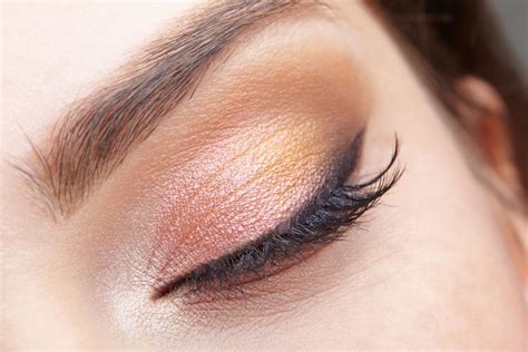 Tips for Achieving Enviable Eyelashes