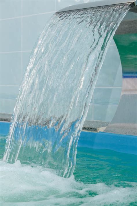 Tips for Imagining Efficient Water Flow in Pool Areas