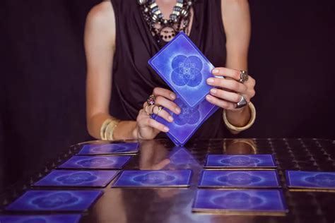 Tips for Selecting a Reliable Tarot Card Reader