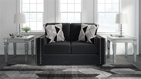 Tips for Styling Your Onyx Couch for a Sleek and Contemporary Look