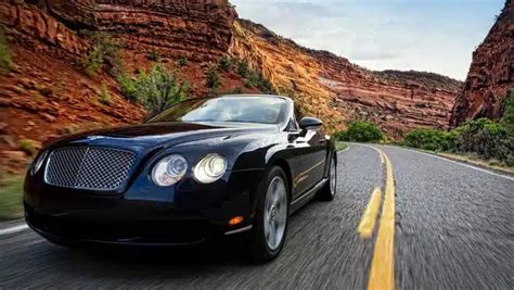 Tips for an Enchanting Journey: Exploring the Finest Getaways for Convertible Car Enthusiasts