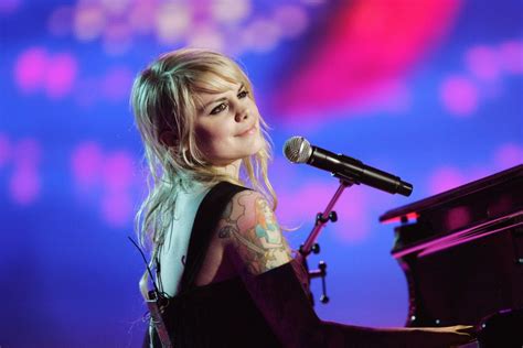 Touring and Live Performances of Coeur De Pirate