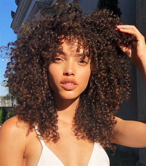 Trend Alert: Embrace the Natural Beauty of Curly Hair