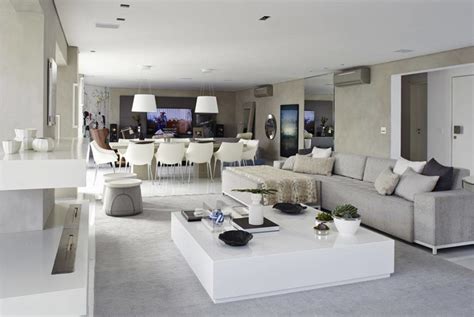 Trends in Luxury Homes: Discovering the Latest Innovations in Grand Living