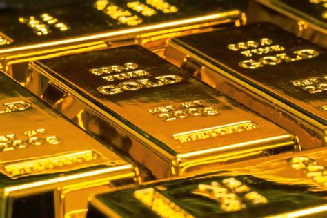 Understanding the Allure of Gold Investments