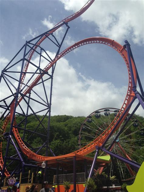 Understanding the Psychology Behind the Fear of Amusement Park Thrill Rides