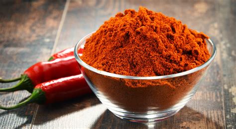 Unlocking the Health Advantages and Culinary Applications of Vibrant Chilli Powder