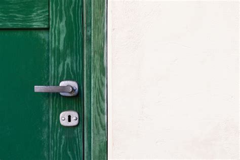 Unlocking the Meaning: Discovering the Significance of Dreaming About Closed Doors