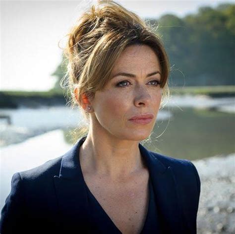 Unveil Eve Myles' Height and Physical Attributes