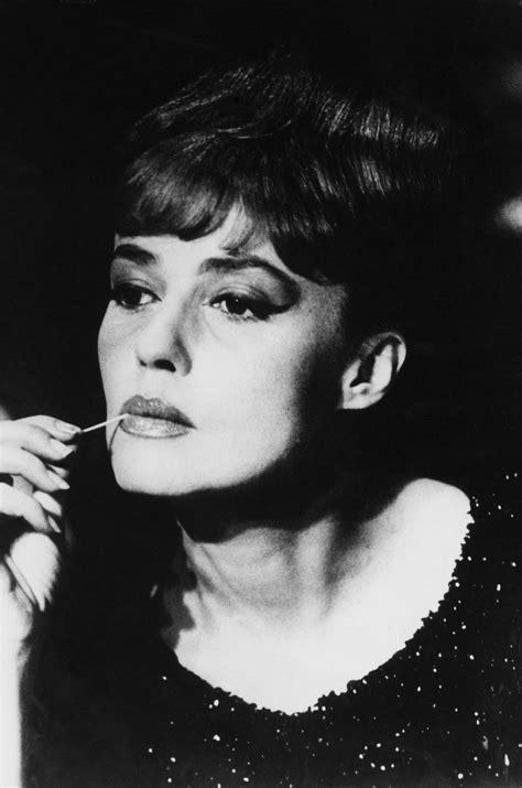 Unveiling the Life Story of Jeanne Moreau