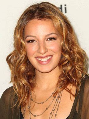 Vanessa Lengies: Age and Personal Life