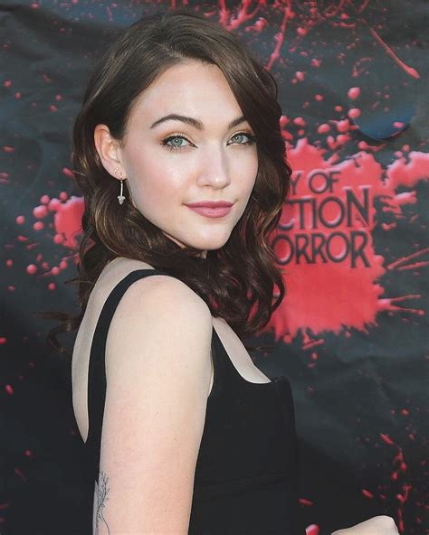 Violett Beane Bio