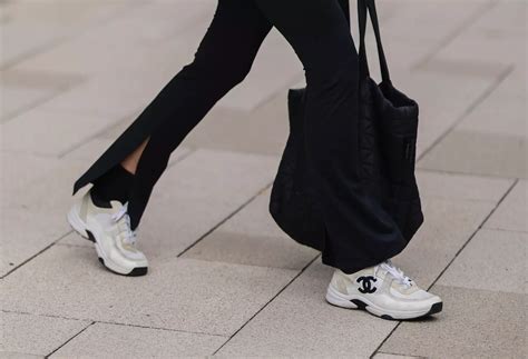 Walking on Air: Exploring the World of Trendy and Comfortable Sneakers