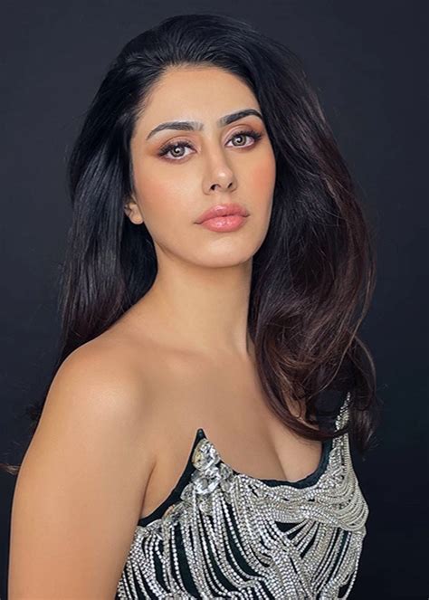 Warina Hussain's Net Worth