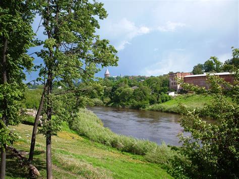 Water Wonderland: Exploring the Enchanting Rivers and Lakes of Summertime in Russia