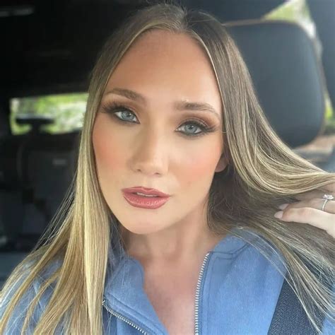 Who is AJ Applegate?