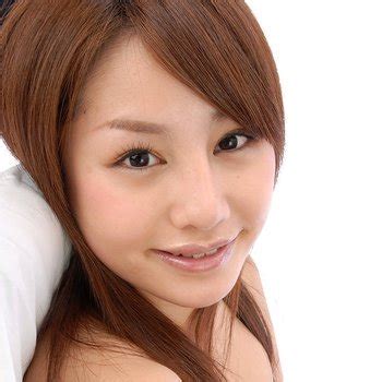 Yui Nanagawa's Career in Entertainment Industry