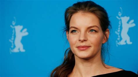 Yvonne Catterfeld: Early Life and Background