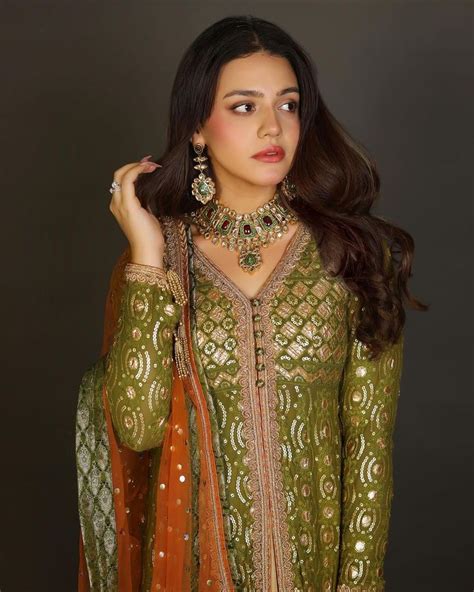 Zara Noor Abbas Figure and Style